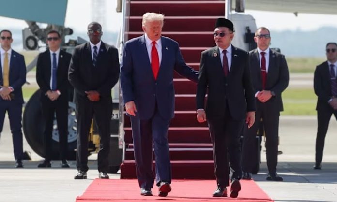 মালয়েশিয়া শীর্ষ সম্মেলনের মাধ্যমে ট্রাম্পের এশিয়া সফর শুরু