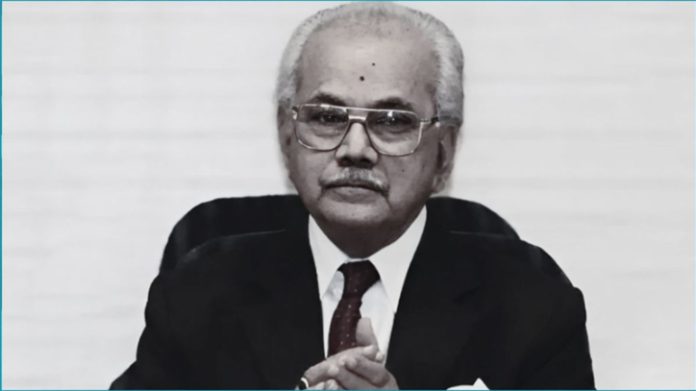 মুক্তিযুদ্ধের উপসেনাপতি এয়ার ভাইস মার্শাল এ কে খন্দকার বীরউত্তম। সংগৃহীত ছবি