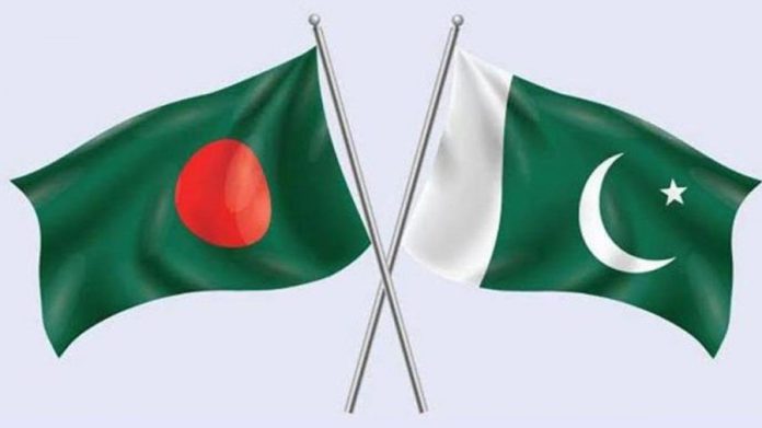বাংলাদেশ ও পাকিস্তানের পতাকা